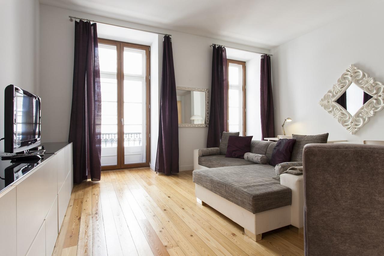 Downtown Brown By Homing *